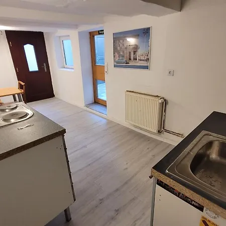 Zentrales Fuer Bis Zu 7 Personen Mit Bis Zu 4 Schlafzimmern Im Fachwerk 公寓 *