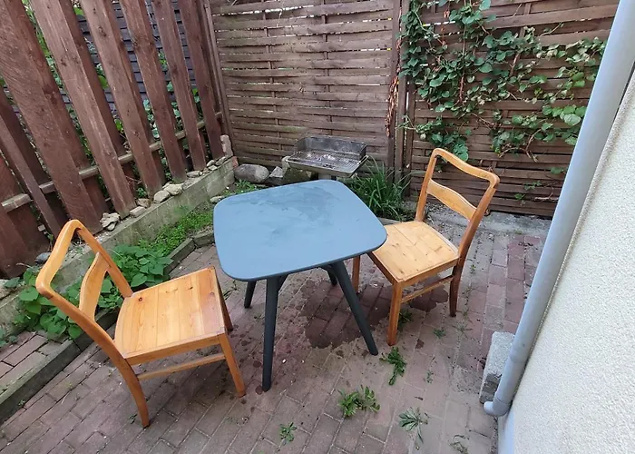 Zentrales Fuer Bis Zu 8 Personen Mit Bis Zu 4 Schlafzimmern Im Fachwerk *