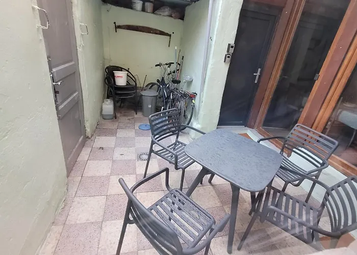 Zentrales Fuer Bis Zu 8 Personen Mit Bis Zu 4 Schlafzimmern Im Fachwerk Daire *